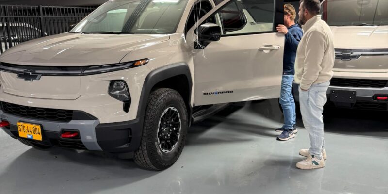 CHEVROLET SILVERADO EV